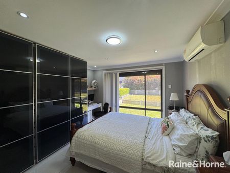 Spacious Family Home in Ingleburn - Photo 4