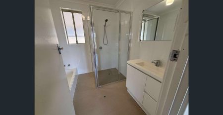 Charming 3 x 1 Home in the Heart of Dudley Park - Photo 2