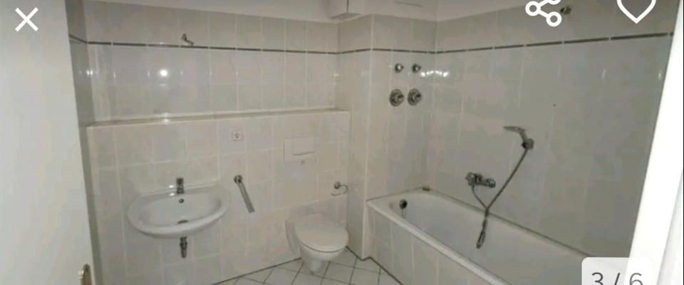 Sofort einziehen! Gemütliche Wohnung im 4.OG, mit Aufzug. - Photo 1