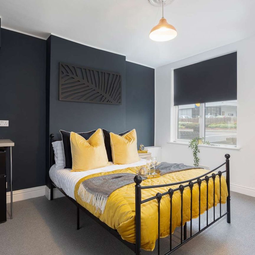 🛏️ Four Fabulous Ensuites on Coventry Road – Brand New & Ready to Impress! - Photo 1