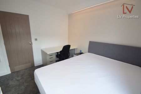 Hartley Avenue - Photo 4