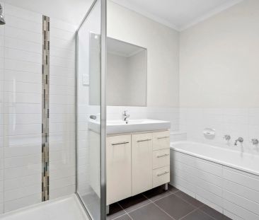 Low Maintenance 3 Bedroom Unit! - Photo 6