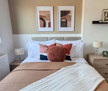 ✨ En-Suite Rooms w/ Kitchenettes | Bills Inc. 💡 Room 3 - Photo 1