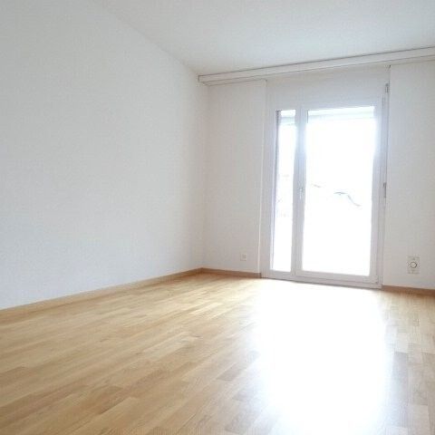 Moderne 4.5-ZW im 2. OG à 99 m² - Foto 1