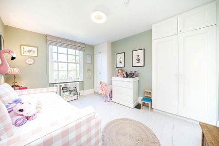4 bedroom semi-detached house to rent - Photo 5