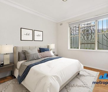 BEAUTIFUL VILLA WITH PRIVATE COURTYARD - Photo 1