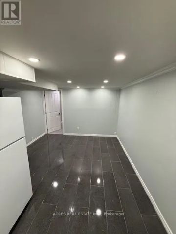 31 SLEDMAN STREET - Photo 4