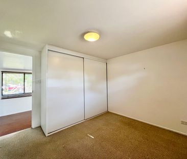 Two Bedroom Cottage - Photo 2