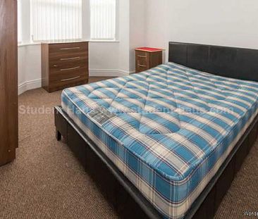 4 bedroom property to rent in Salford - Photo 3