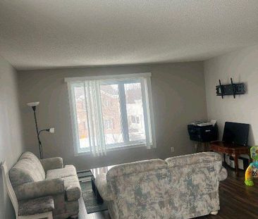 grand 4 1/4 - Photo 1