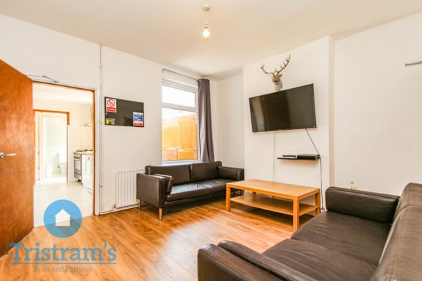 4 bed End Terraced House for Rent - Photo 1