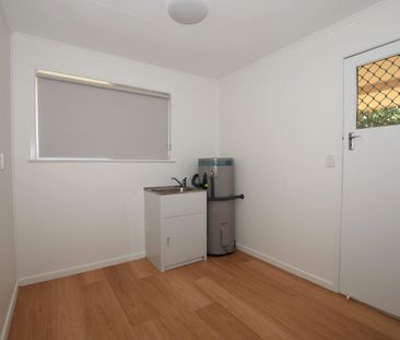 4/22 Crane Street, Kepnock, Qld 4670 - Photo 3