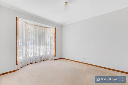 VERY TIDY AND SPACIOUS THREE BEDROOM HOME - Photo 5