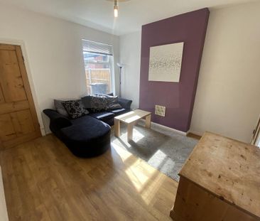 3 bedroom terraced house to rent - Photo 4