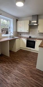 2 bedroom terraced house to rent - Photo 4