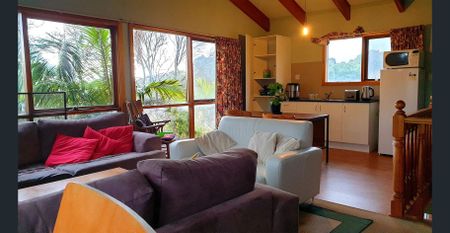 Complete Upstairs area for single female,Aberfoyle Park. $275/wk - Photo 3