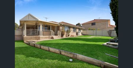 Family comfort in a peaceful court location - Photo 3