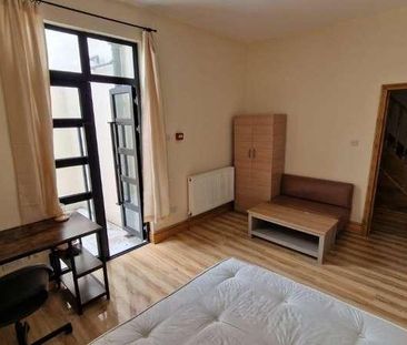 Double Room Kensington Garden, Ilford Essex, IG1 - Photo 5