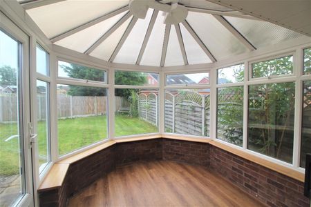 3 Davies Drive, Shrewsbury, SY4 5YW - Photo 2