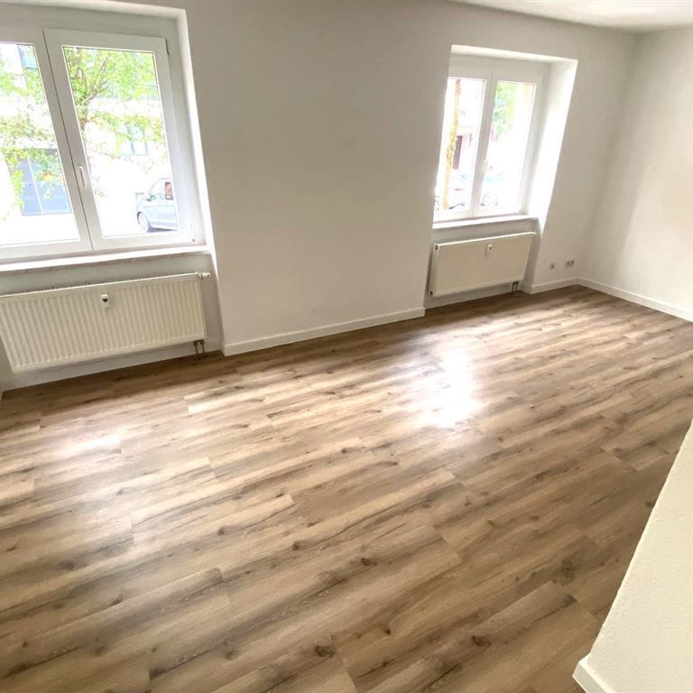 Ruhige Lage! Tolle 2-Zi. Whg mit Balkon, Bad mit Fenster! - Photo 1