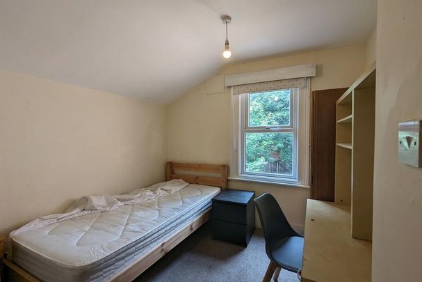 4 bedroom terraced house to rent - Photo 1