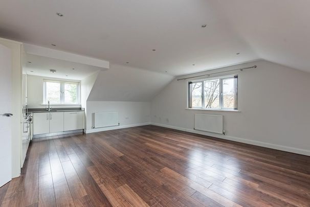 2 bedroom penthouse to rent - Photo 1