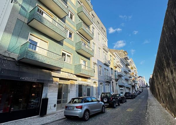 1 Bedroom Apartment with a view, Lapa, Lisboa