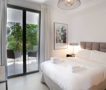 6 bedroom luxury Villa for rent in Estepona, Spain - Photo 6