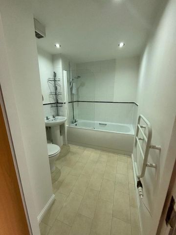 2 bedroom apartment to rent - Photo 5