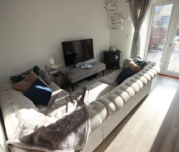 2 bed End of Terrace House for let - Photo 4