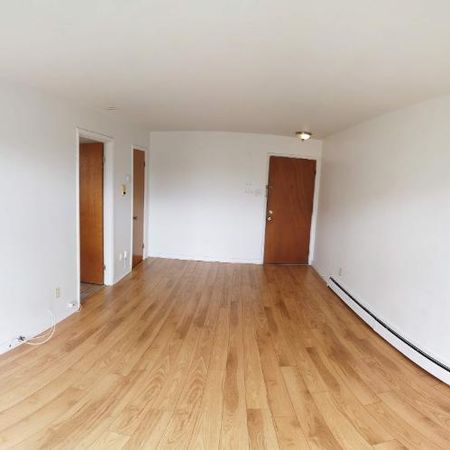2 CH - 1 SDB - Québec - $1,165 /mo - Photo 3