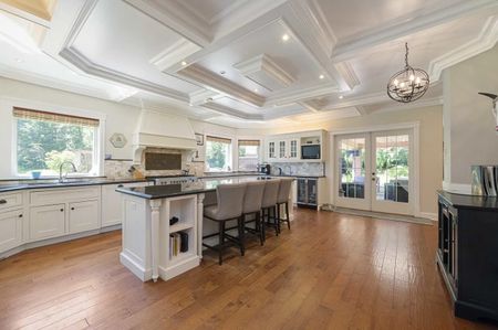 24390 63 Avenue apartment — Langley Township, BC (5-Bedroom) - 5 Bedroom - Photo 5
