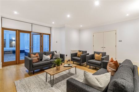 Absolutely stunning contemporary garden apartment of 2,045 sq. ft in the heart of Marylebone Village, close to Regent's Park and all the amenities of Marylebone High Street. - Photo 5