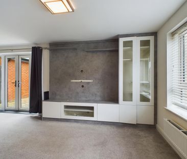 4 bedroom detached house to rent - Photo 1