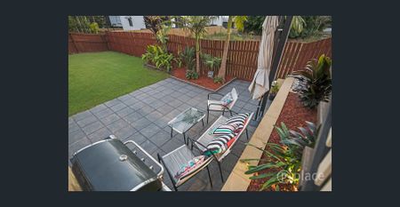 Camp Hill charmer in popular Martha Street precinct - Photo 3