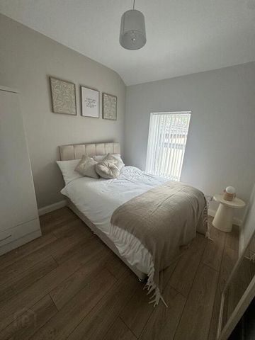 STUDENT ACCOMDATION, 79 Creggan Road, Derry, BT48 9DA - Photo 2