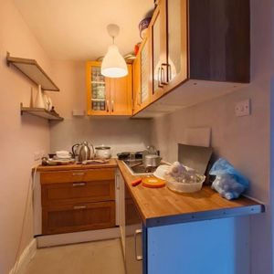 Studio Flat, Dacre Road, E13 - Photo 2