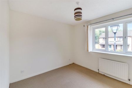 2 bedroom end of terrace house to rent - Photo 3