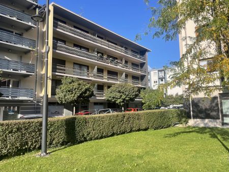 Location Appartement 2 pièces 42m² LE FAYET 74170 - Photo 2
