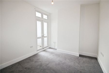 Replingham Road, London, SW18 5LJ - Photo 4