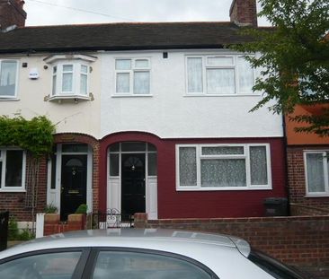 3 bedroom terraced house to rent - Photo 6