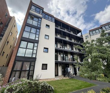 2 bedroom flat to rent - Photo 5