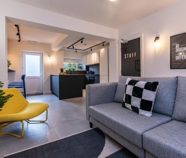 6 bedroom house to rent - Photo 2