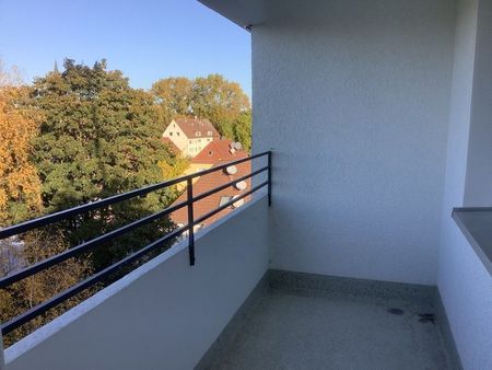 Renovierte 2-Raum-Wohnung mit tollem Weitblick! - Photo 5