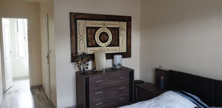 Location Maison 6 pièces 142m² ORLEANS 45100 - Photo 2