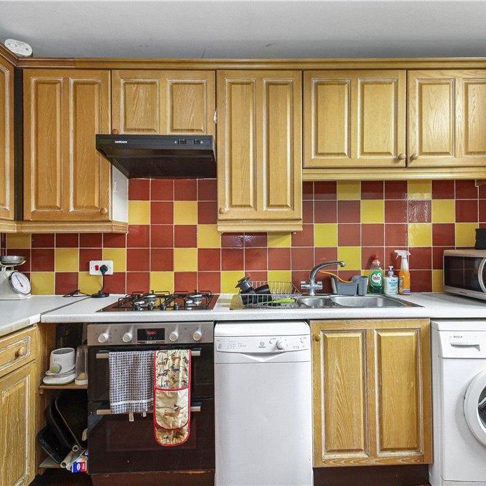4 bedroom terraced house to rent - Photo 1