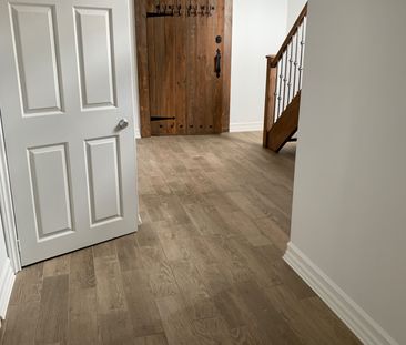 For Lease - 391 Alper Street, Richmond Hill, Ontario - Photo 4