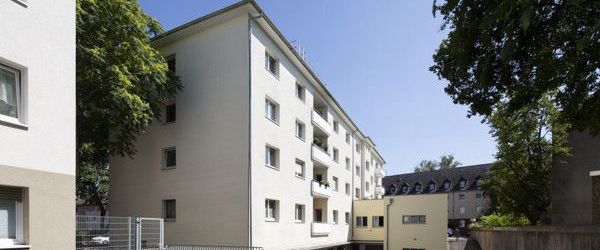 Top Lage! 2,5 Zimmer Wohnung mit Balkon - Foto 1