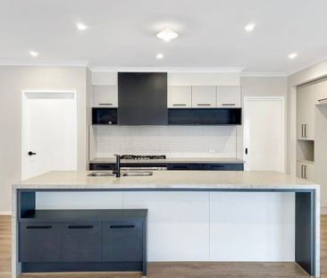 Modern home in Anchoridge Estate - Photo 4