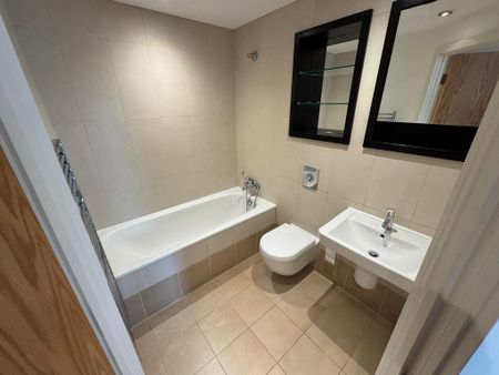 2 bedroom apartment to rent - Photo 3